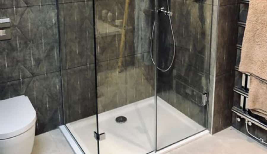 Shower Screens & Doors